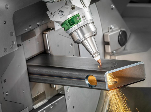 Technológia LaserTube umožňujúca presné 3D rezanie profilov a vytváranie zámkových spojov.