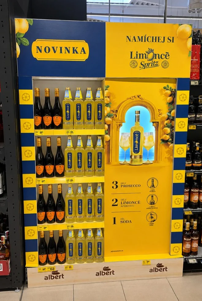 Vystavení s proseccem pro podporu mixability